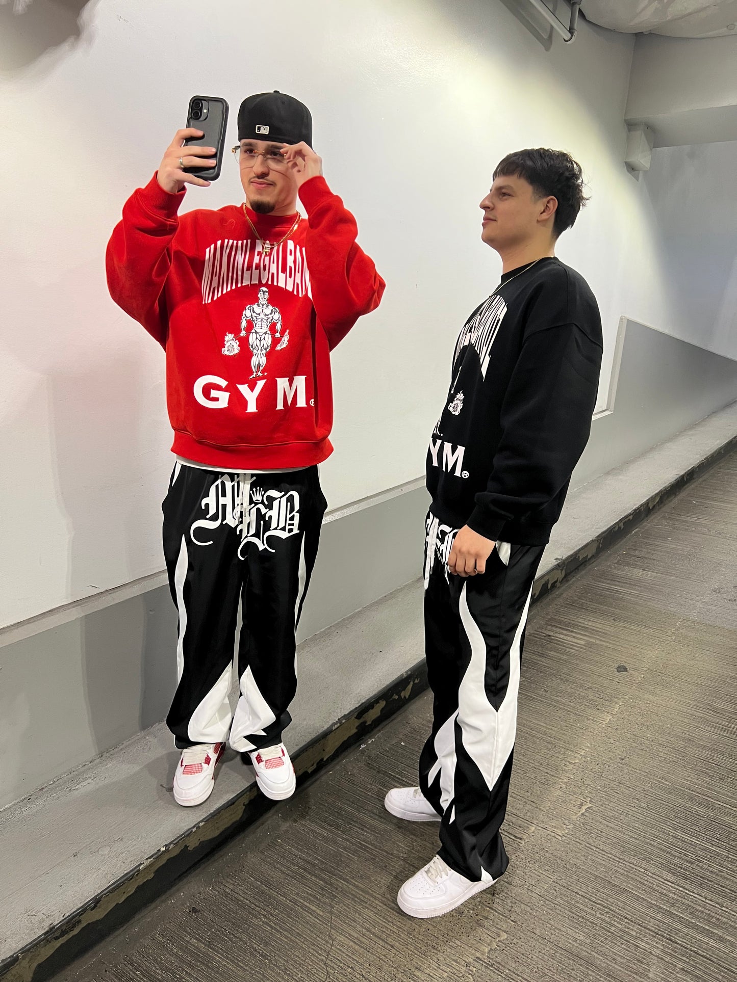 Black GYM crewneck